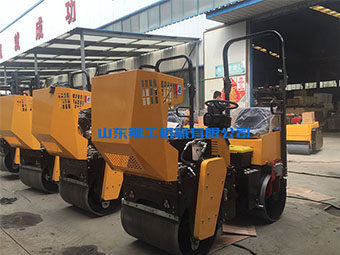 小型壓路機是路面壓實的好幫手 小型壓路機是路面壓實的好幫手