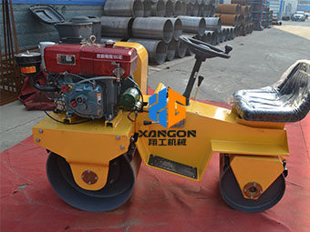 小型壓路機在路面機械中大顯身手 小型壓路機在路面機械中大顯身手