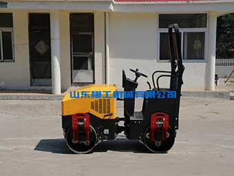 小型壓路機質(zhì)量的好壞鑒別技巧 小型壓路機質(zhì)量的好壞鑒別技巧