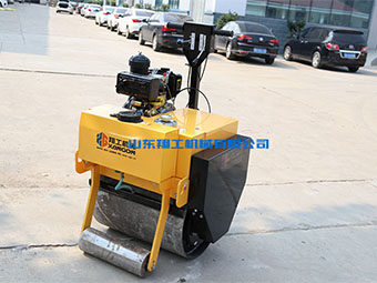 冬歇期對(duì)于小型壓路機(jī)采取的保養(yǎng)措施 冬歇期對(duì)于小型壓路機(jī)采取的保養(yǎng)措施