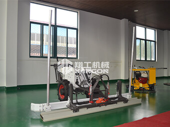 快看！你不知道的手扶混凝土攤鋪機施工優(yōu)勢