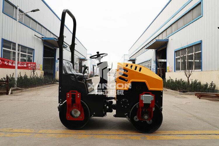 預(yù)防銹蝕，從養(yǎng)護座駕式壓路機車漆做起