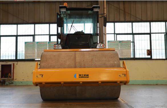影響小型壓路機壓實效果的因素