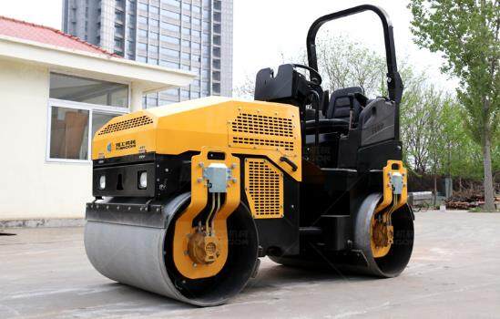 購買小型壓路機，用戶會擔(dān)心哪些問題，總結(jié)！